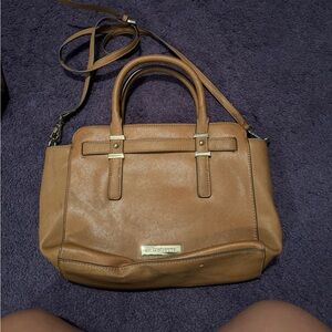 Medium size crossbody/shoulder